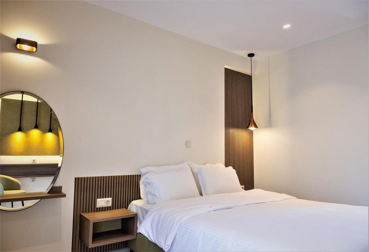 Country Inn Kallithea  Extérieur photo